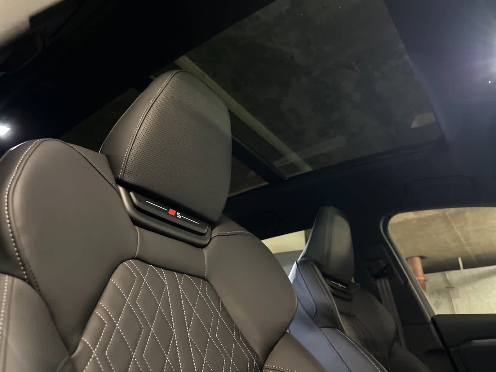 New 2027 Audi SQ6 e-tron Prestige AWD/4WD image 17