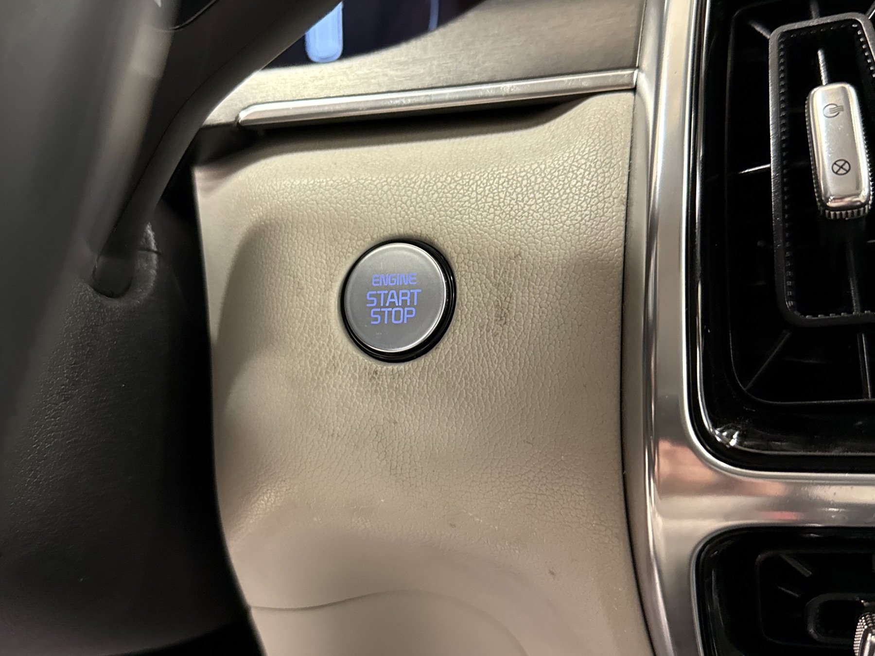 Used 2023 Kia Sorento SX Prestige image 12