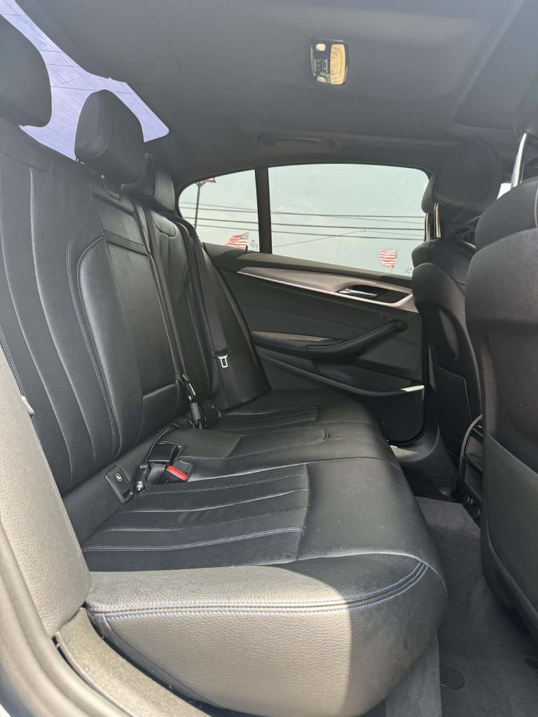 Used 2019 BMW 540i w/ M Sport Package RWD image 14