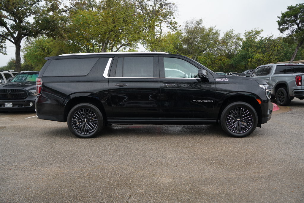 Used 2021 Chevrolet Suburban High Country w/ Premium Package AWD/4WD image 5