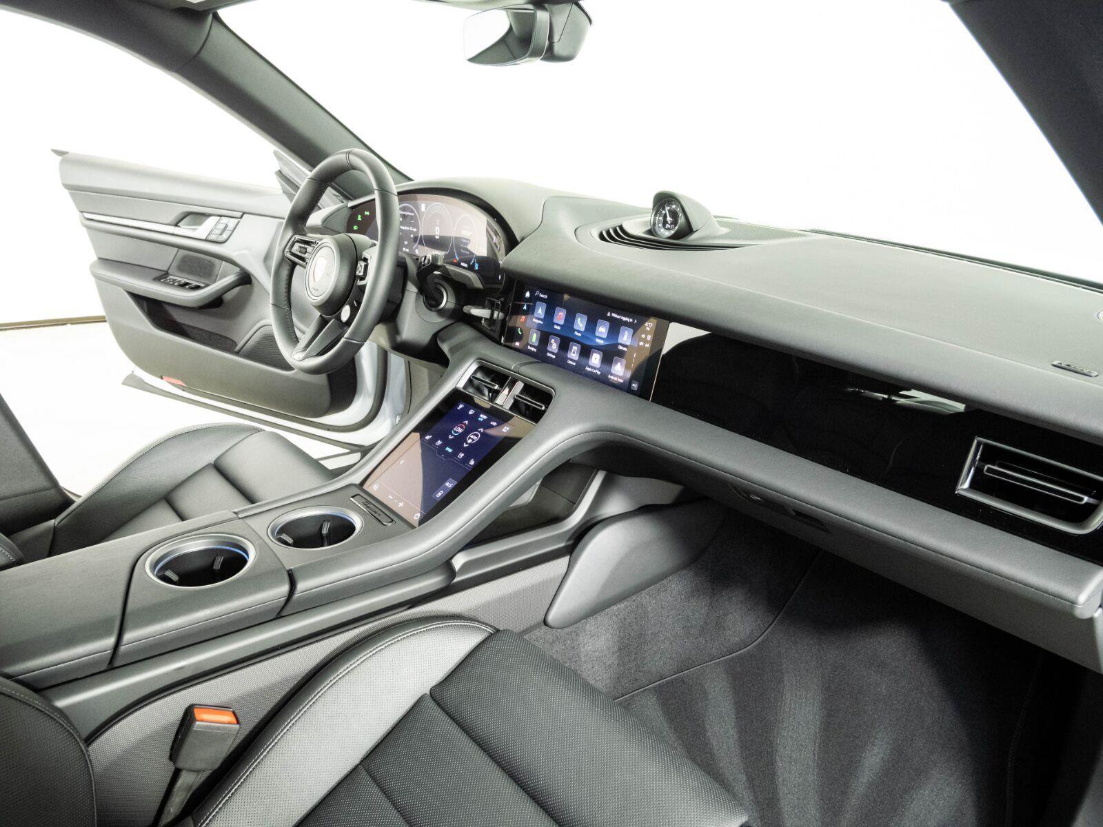 New 2026 Porsche Taycan AWD/4WD image 25