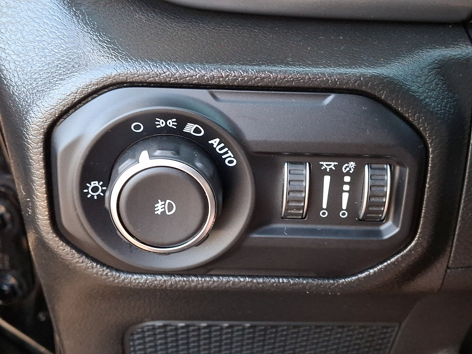 Used 2022 Jeep Wrangler Unlimited Sport AWD/4WD image 27