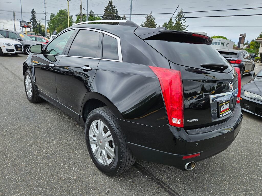 Used 2015 Cadillac SRX Luxury w/ Driver Awareness Package FWD image 6