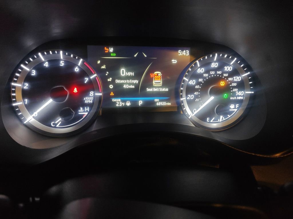 Used 2023 Toyota Highlander XLE image 8