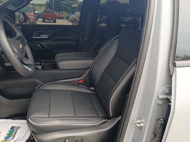 New 2025 Chevrolet Silverado EV LT AWD/4WD image 31