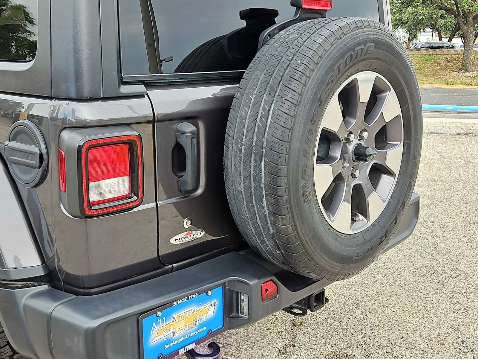 Used 2020 Jeep Wrangler Unlimited Sahara AWD/4WD image 23