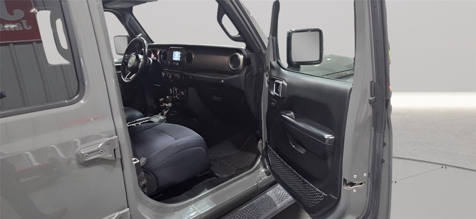 Used 2019 Jeep Wrangler Unlimited Sport S AWD/4WD image 24