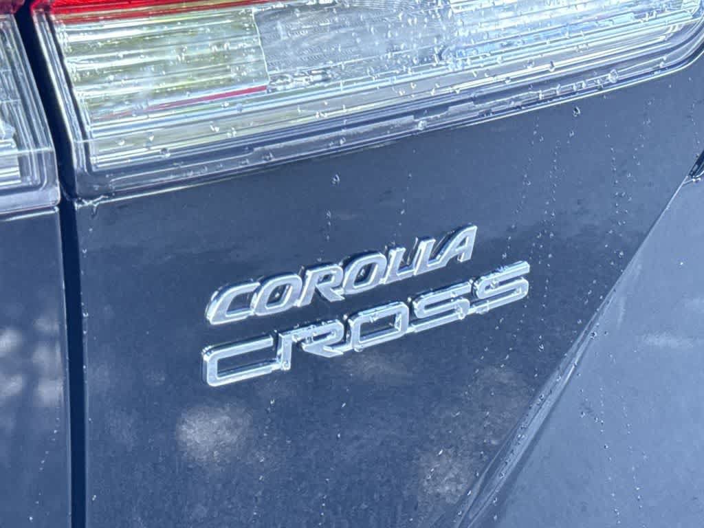 Used 2024 Toyota Corolla Cross LE AWD/4WD image 10