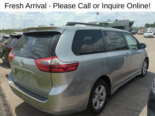 Used 2020 Toyota Sienna LE FWD image 4
