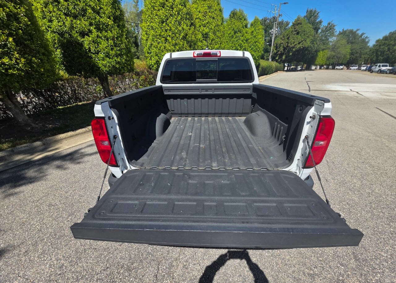 Used 2021 Chevrolet Colorado LT w/ LT Convenience Package image 5