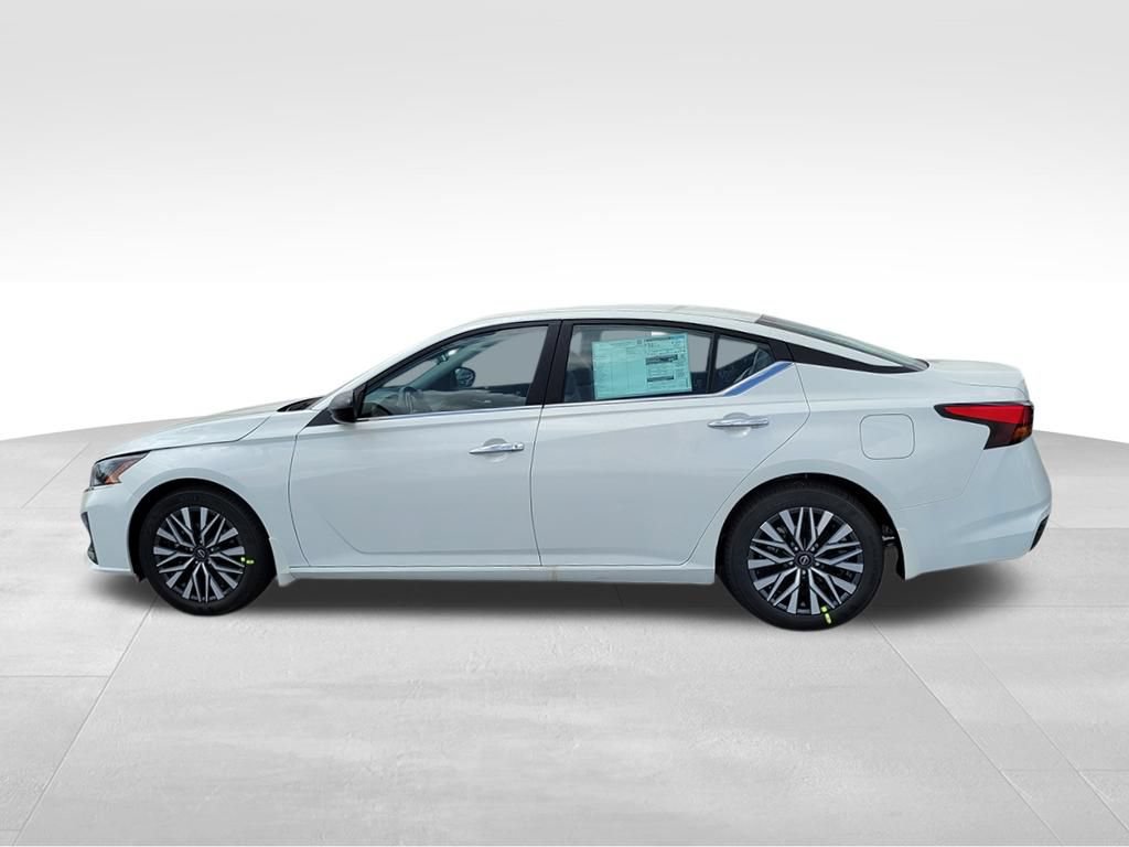 New 2026 Nissan Altima 2.5 SV FWD image 3