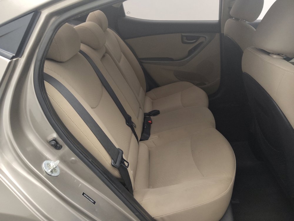 Used 2016 Hyundai Elantra SE FWD image 19