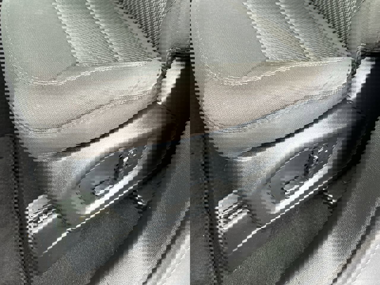 Used 2023 Ford Explorer XLT image 23