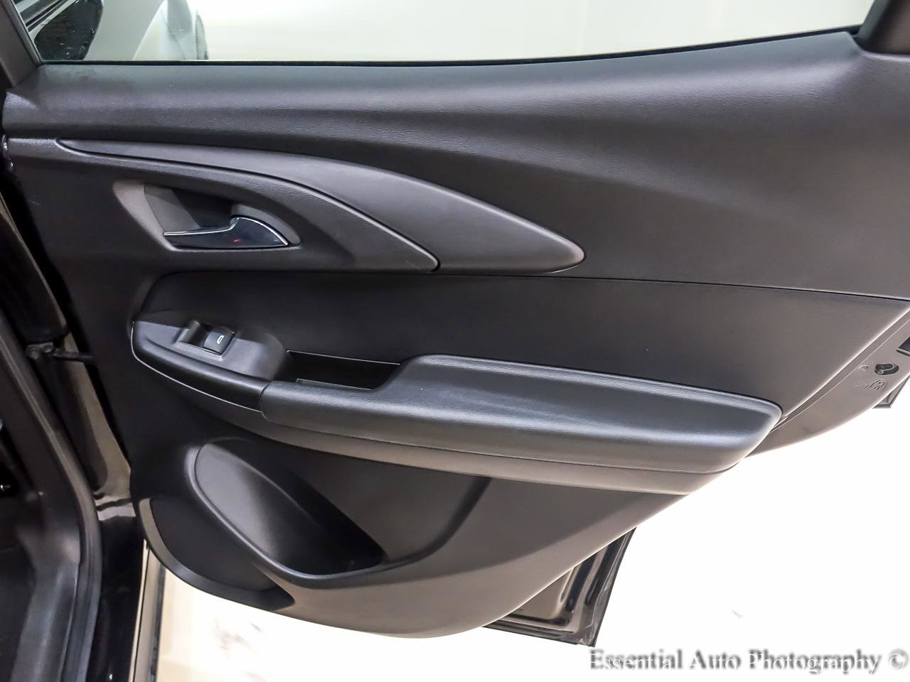 Used 2022 Chevrolet TrailBlazer RS w/ Sun and Liftgate Package image 31