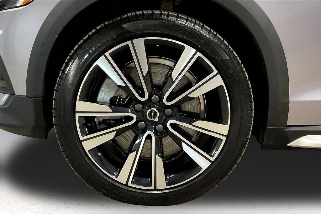 Certified 2026 Volvo V60 B5 Cross Country Ultra w/ Climate Package AWD/4WD image 34
