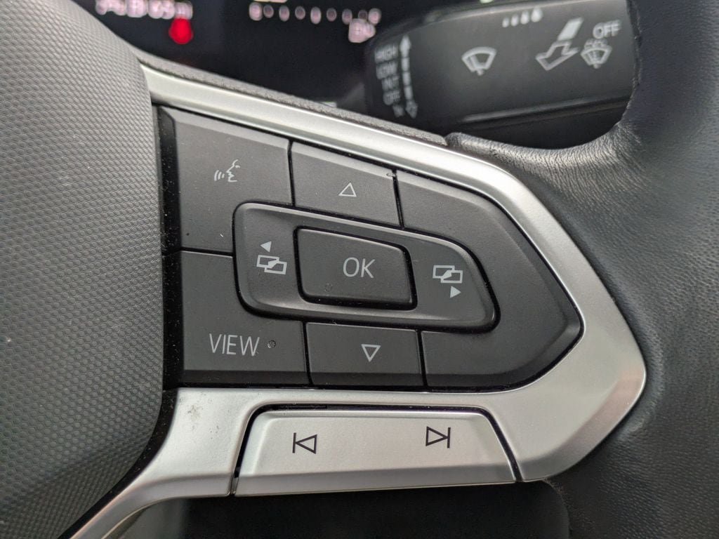 Used 2023 Volkswagen Jetta SE FWD image 26