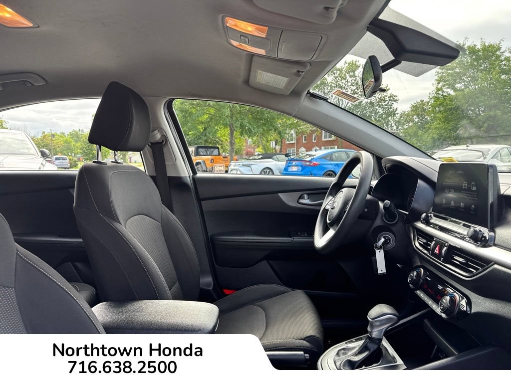 Used 2019 Kia Forte LXS FWD image 10