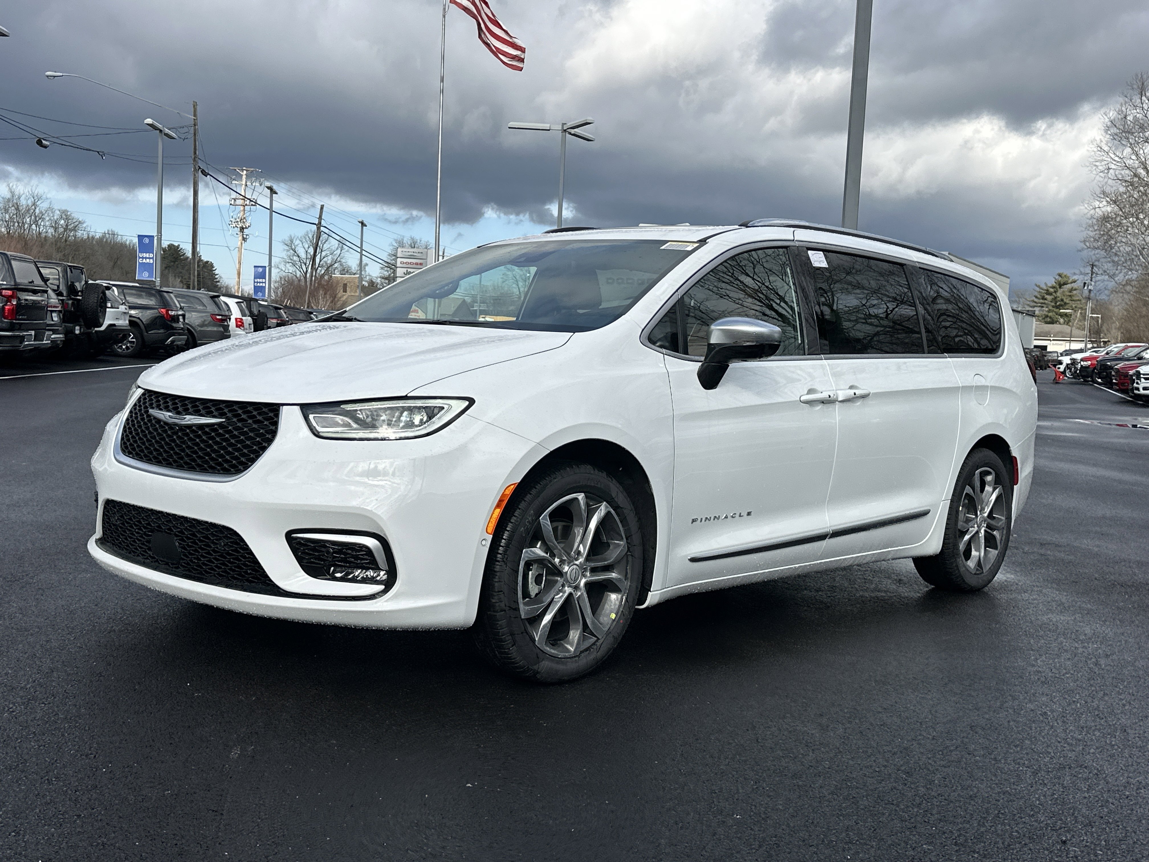 New 2026 Chrysler Pacifica Pinnacle image 24