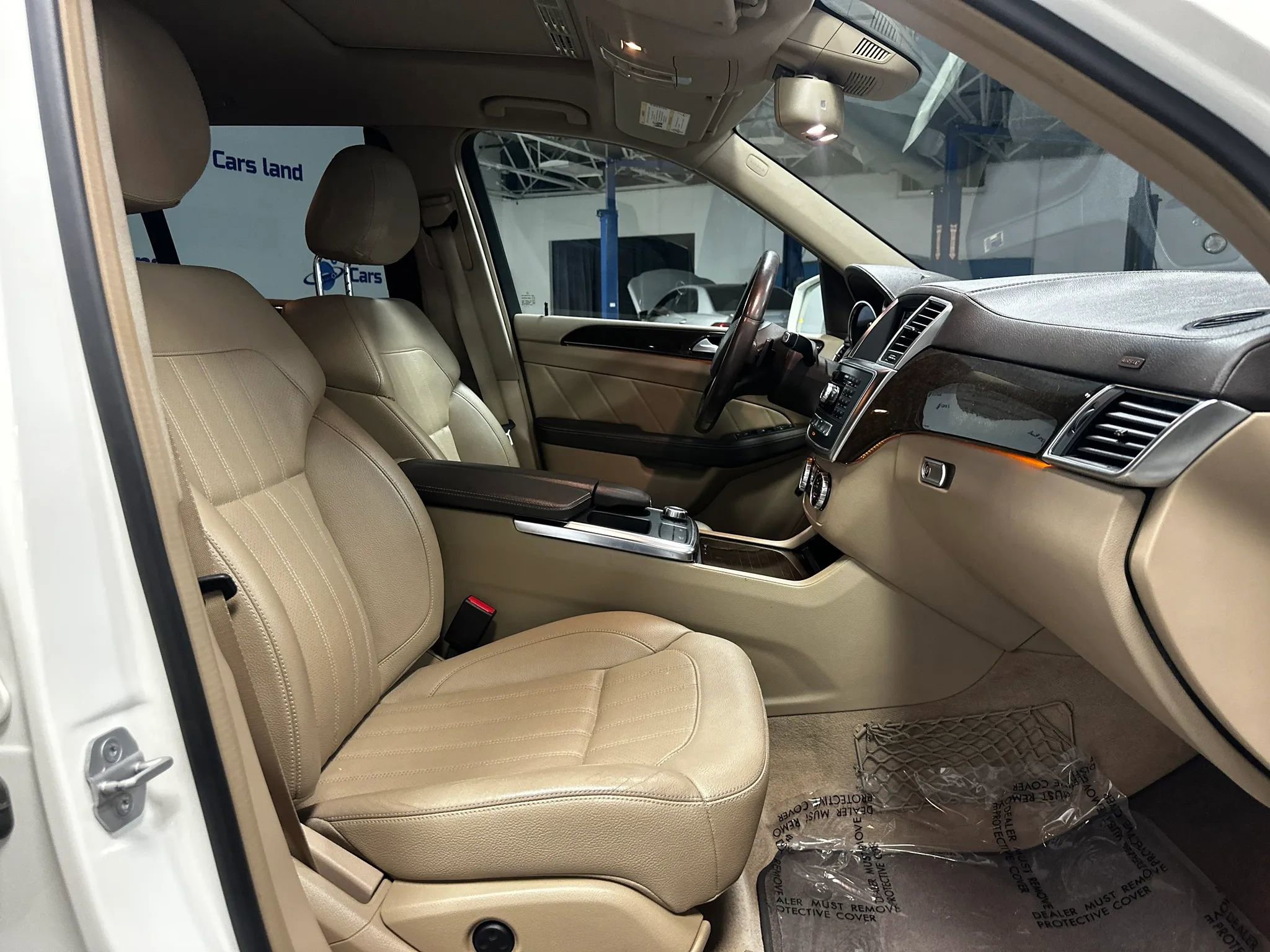 Used 2015 Mercedes-Benz GL 450 4MATIC image 23