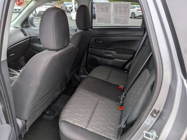 Used 2025 Mitsubishi Outlander Sport LE AWD/4WD image 14