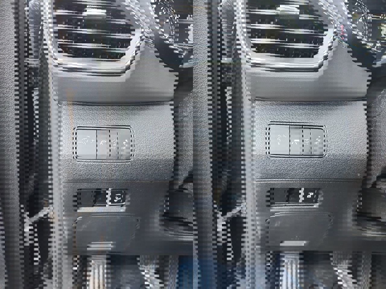 Used 2023 Hyundai Santa Fe SEL image 12