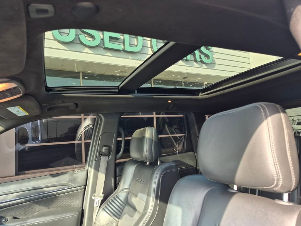 Used 2019 Jeep Grand Cherokee SRT image 16