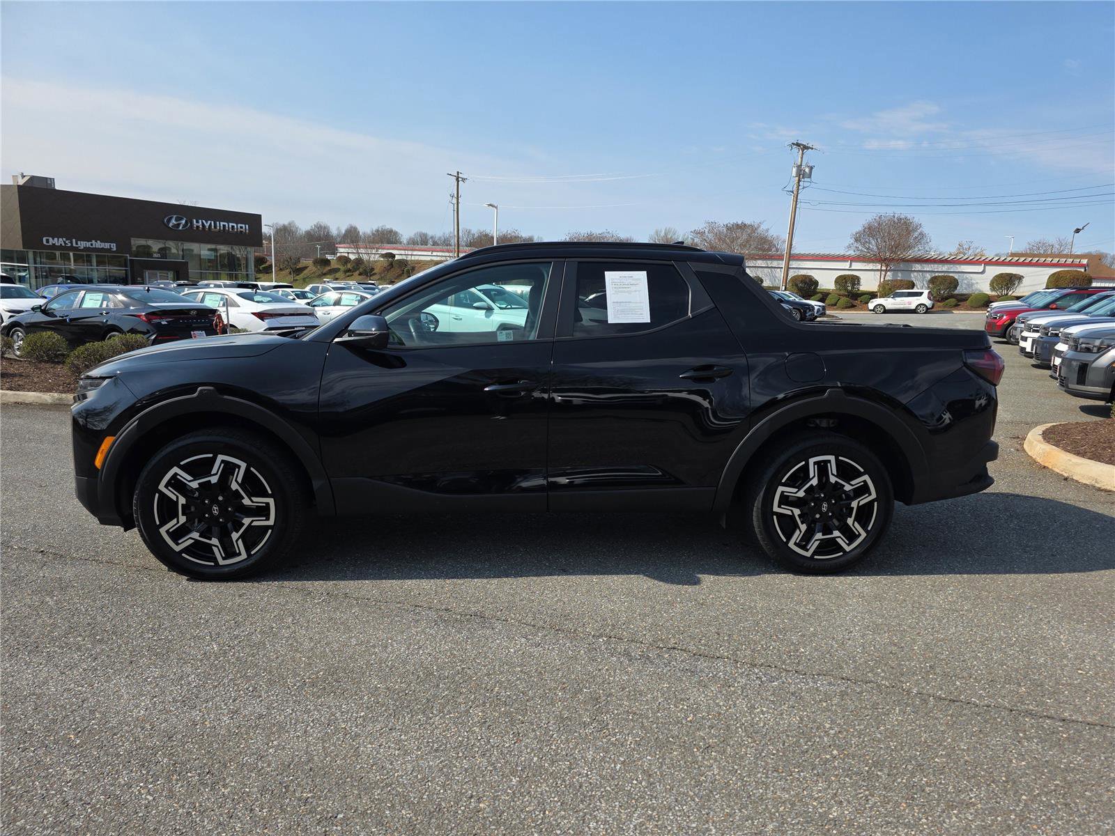 Certified 2025 Hyundai Santa Cruz Limited AWD/4WD image 8