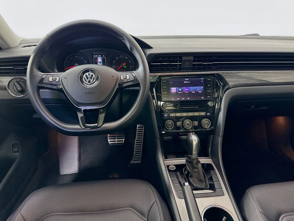 Used 2020 Volkswagen Passat 2.0T R-Line FWD image 22