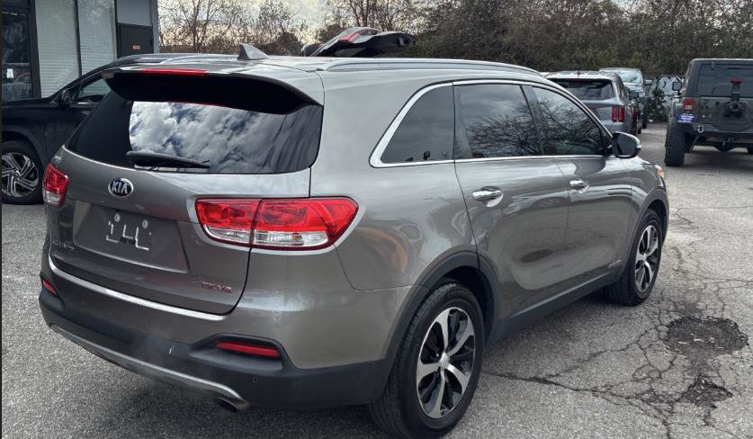 Used 2017 Kia Sorento EX image 7