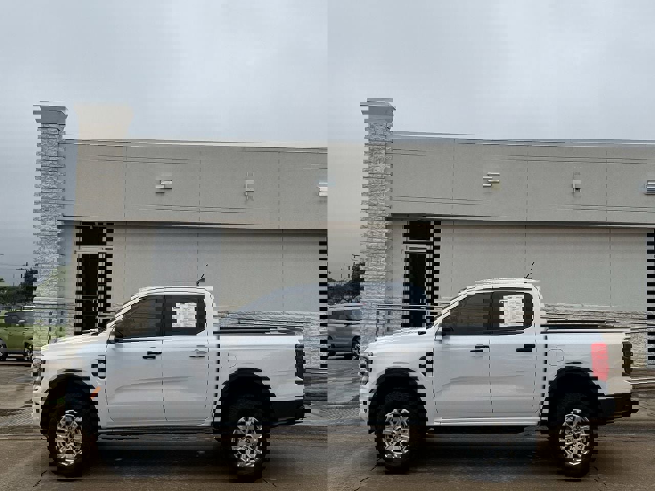 Used 2024 Ford Ranger XL image 3
