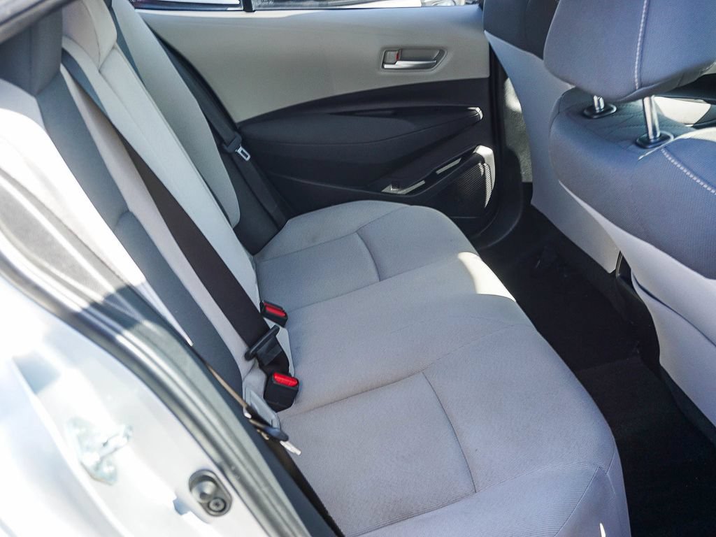 Used 2021 Toyota Corolla LE w/ Carpet Mat Package (TMS) FWD image 13