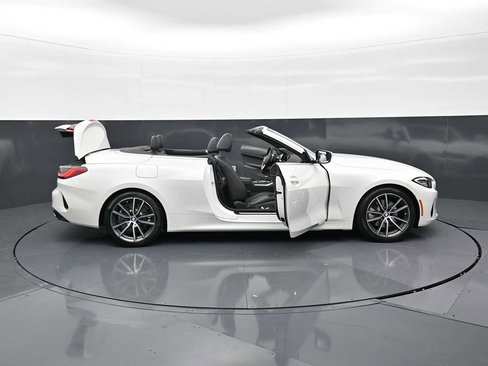Used 2021 BMW 430i Convertible w/ Premium Package RWD image 34
