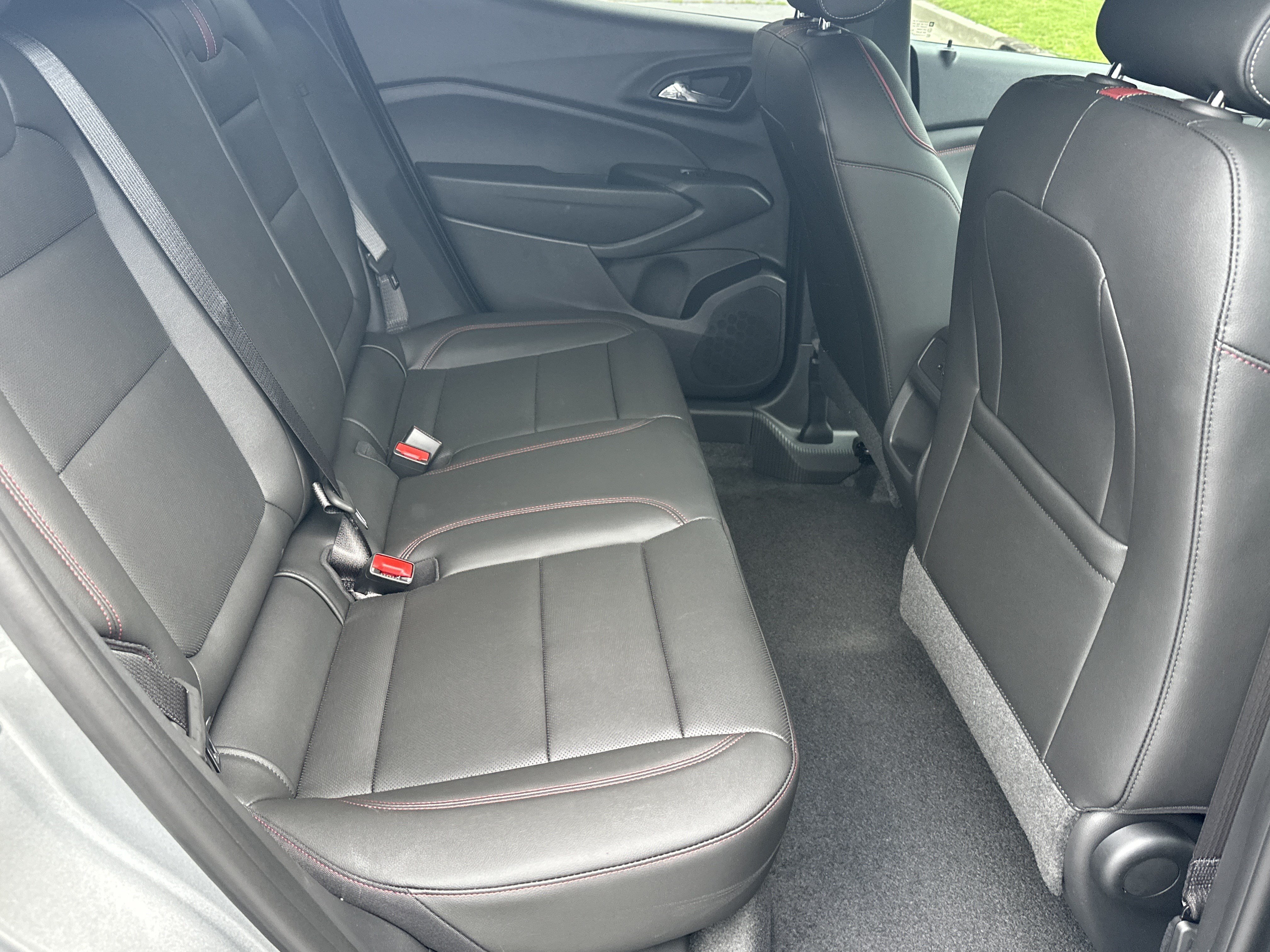 New 2026 Chevrolet Trax RS w/ Sunroof Package FWD image 15