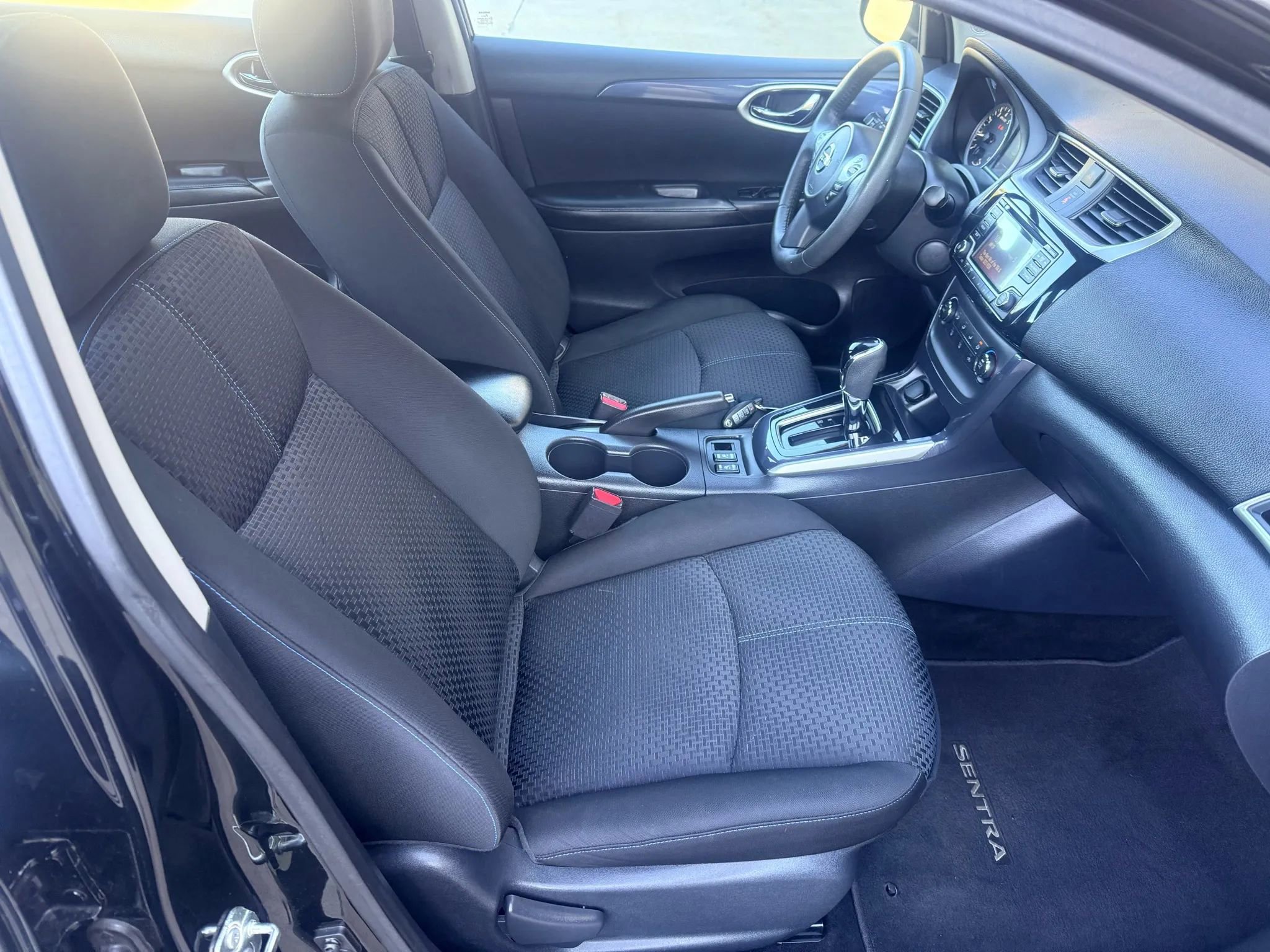 Used 2017 Nissan Sentra SR image 27
