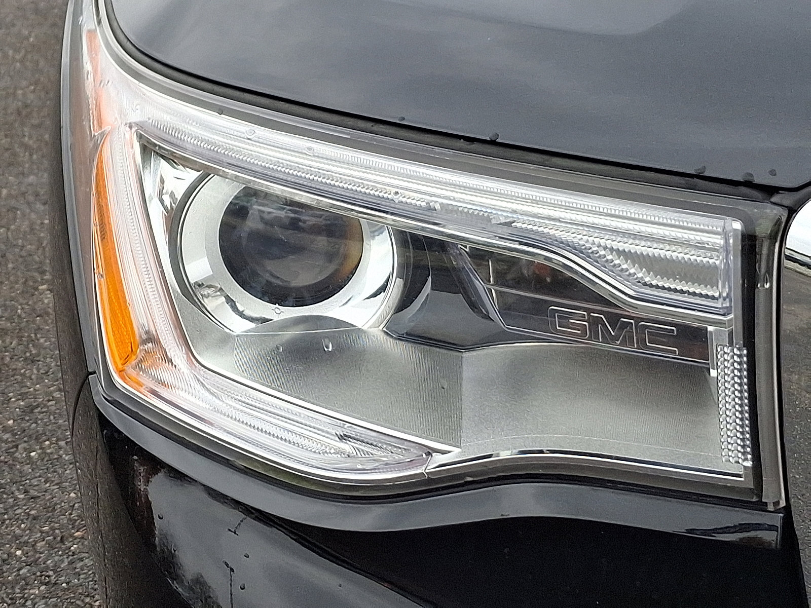 Used 2019 GMC Acadia SLT w/ LPO, Floor Liner Package image 9