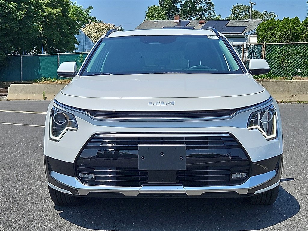 New 2025 Kia Niro EX Touring image 2
