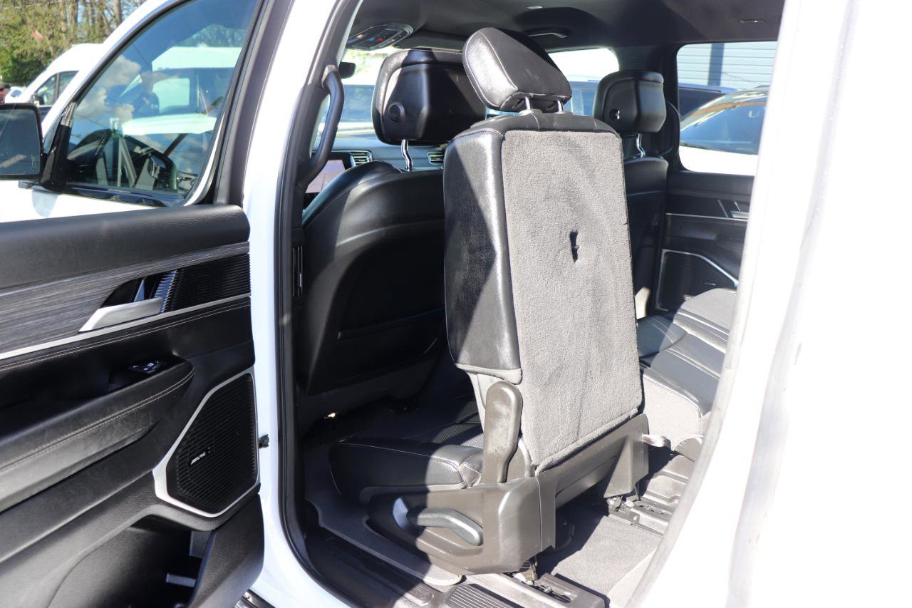 Used 2024 Jeep Wagoneer Series II w/ Flexible Seating Group AWD/4WD image 28