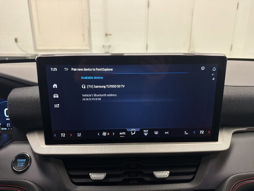 Used 2025 Ford Explorer ST image 34