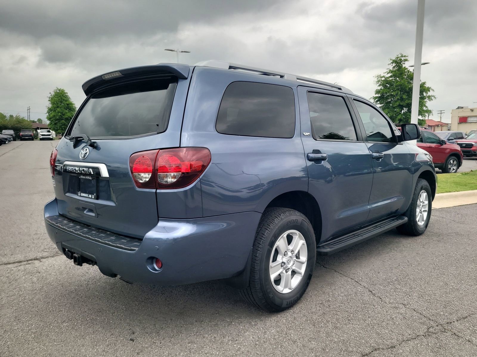 Used 2020 Toyota Sequoia SR5 w/ Carpet Mat Package (TMS) AWD/4WD image 3
