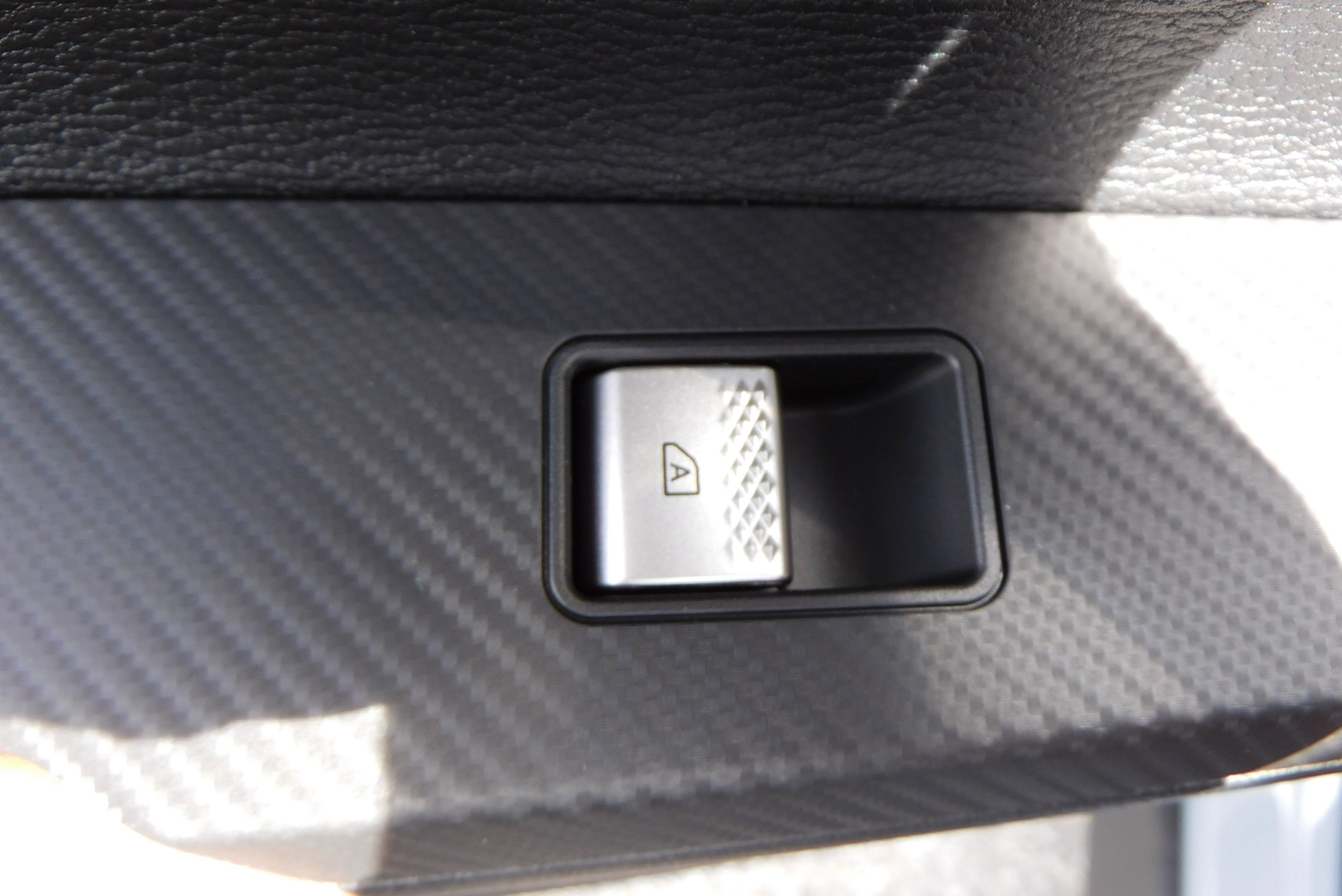 Used 2025 Mitsubishi Outlander SEL image 39