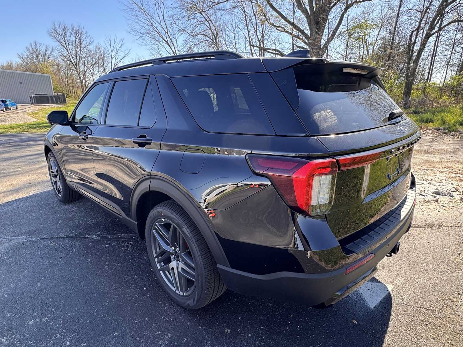 New 2026 Ford Explorer ST-Line w/ ST-Line Street Pack AWD/4WD image 4