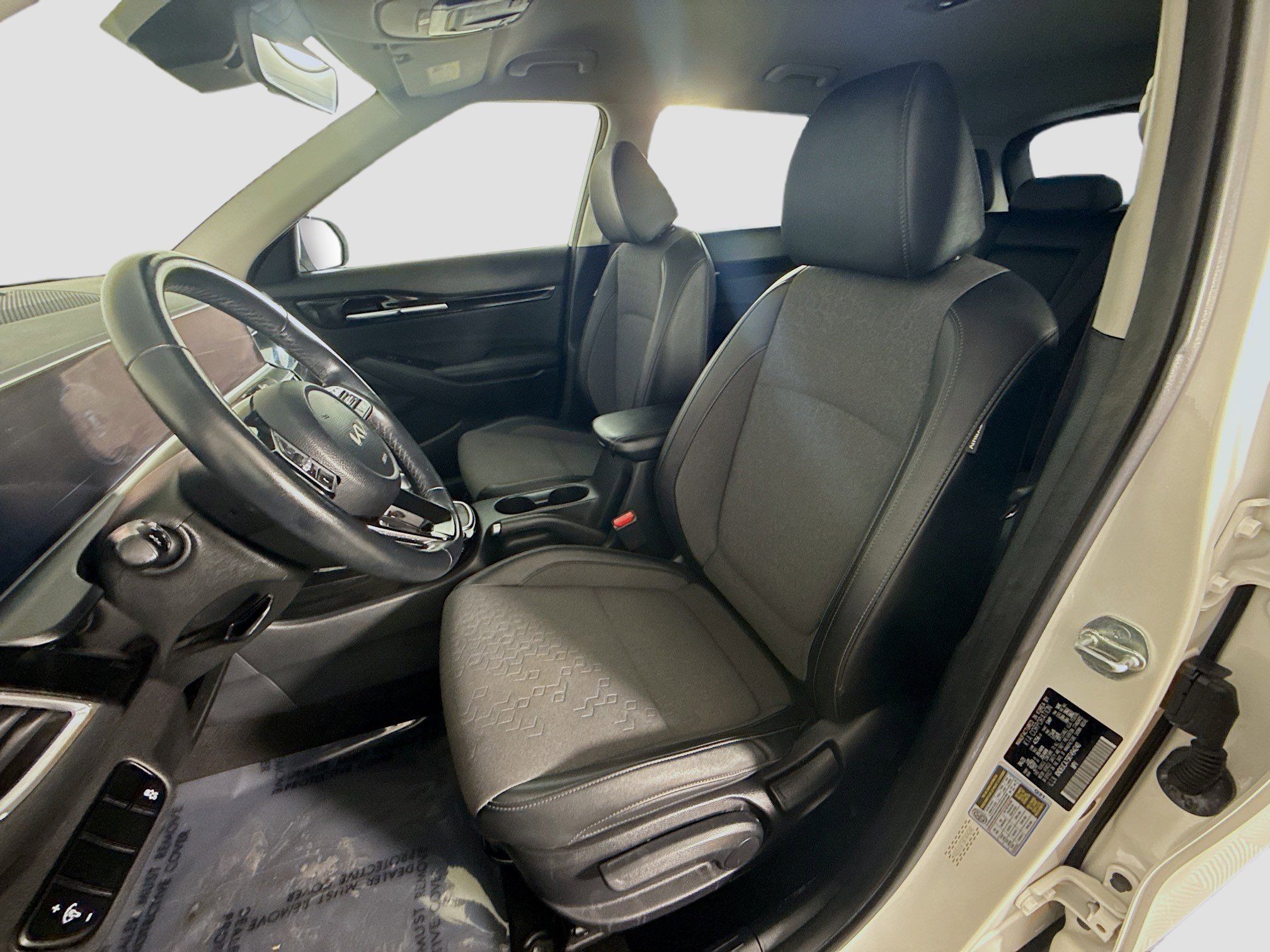 Used 2024 Kia Seltos X-Line image 22