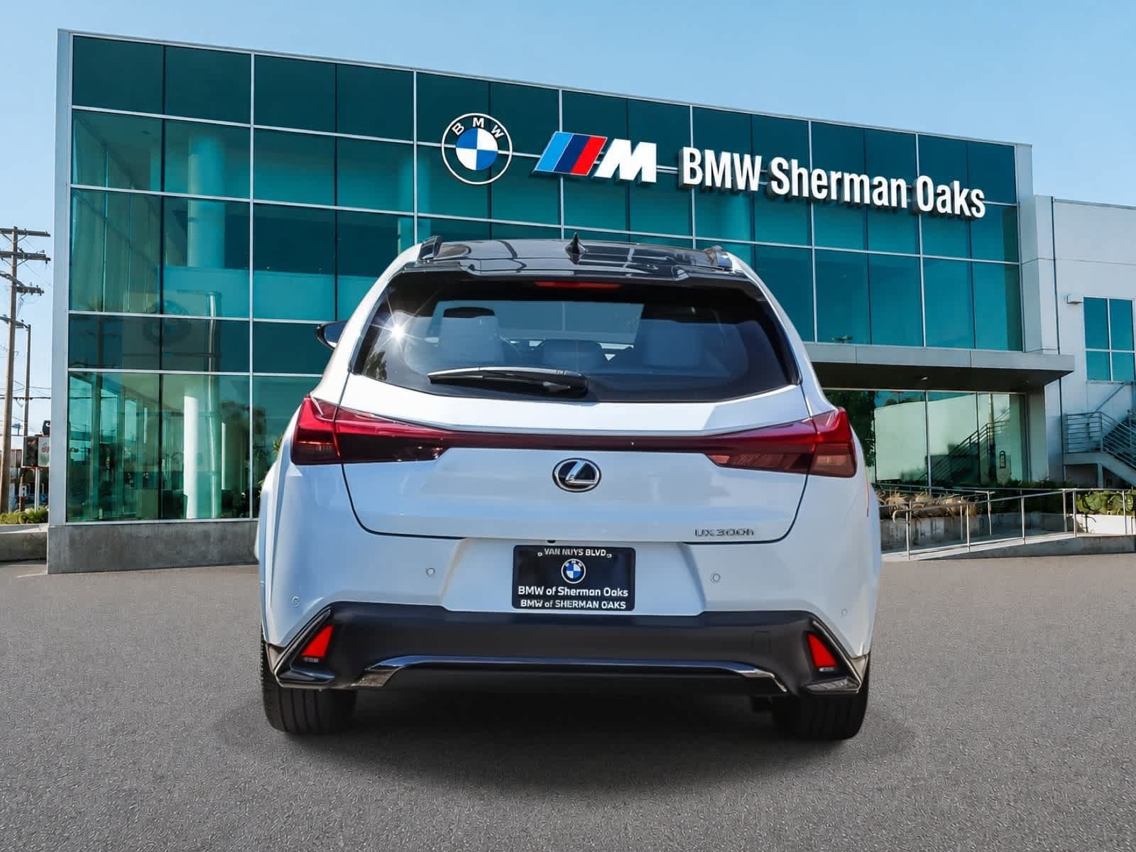 Used 2025 Lexus UX 300h FWD w/ Cold Area Package image 5