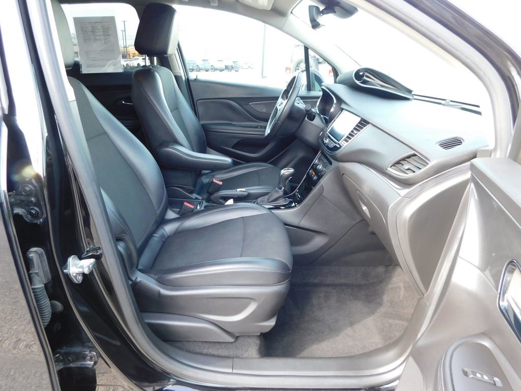 Used 2018 Buick Encore Preferred image 17