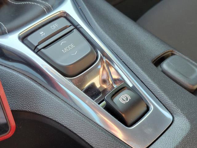 Used 2018 Chevrolet Camaro SS RWD image 23