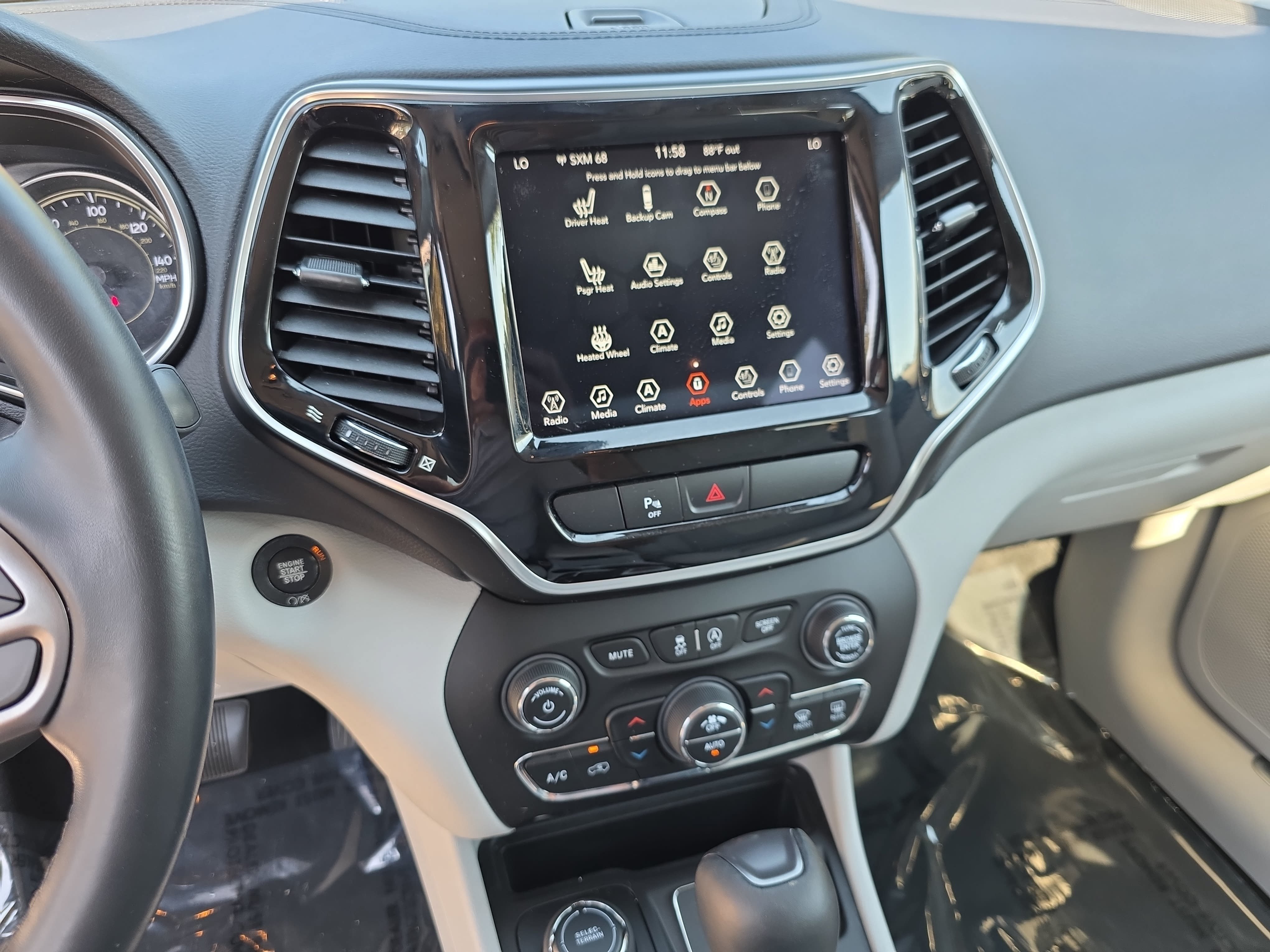 Used 2020 Jeep Cherokee Limited AWD/4WD image 18