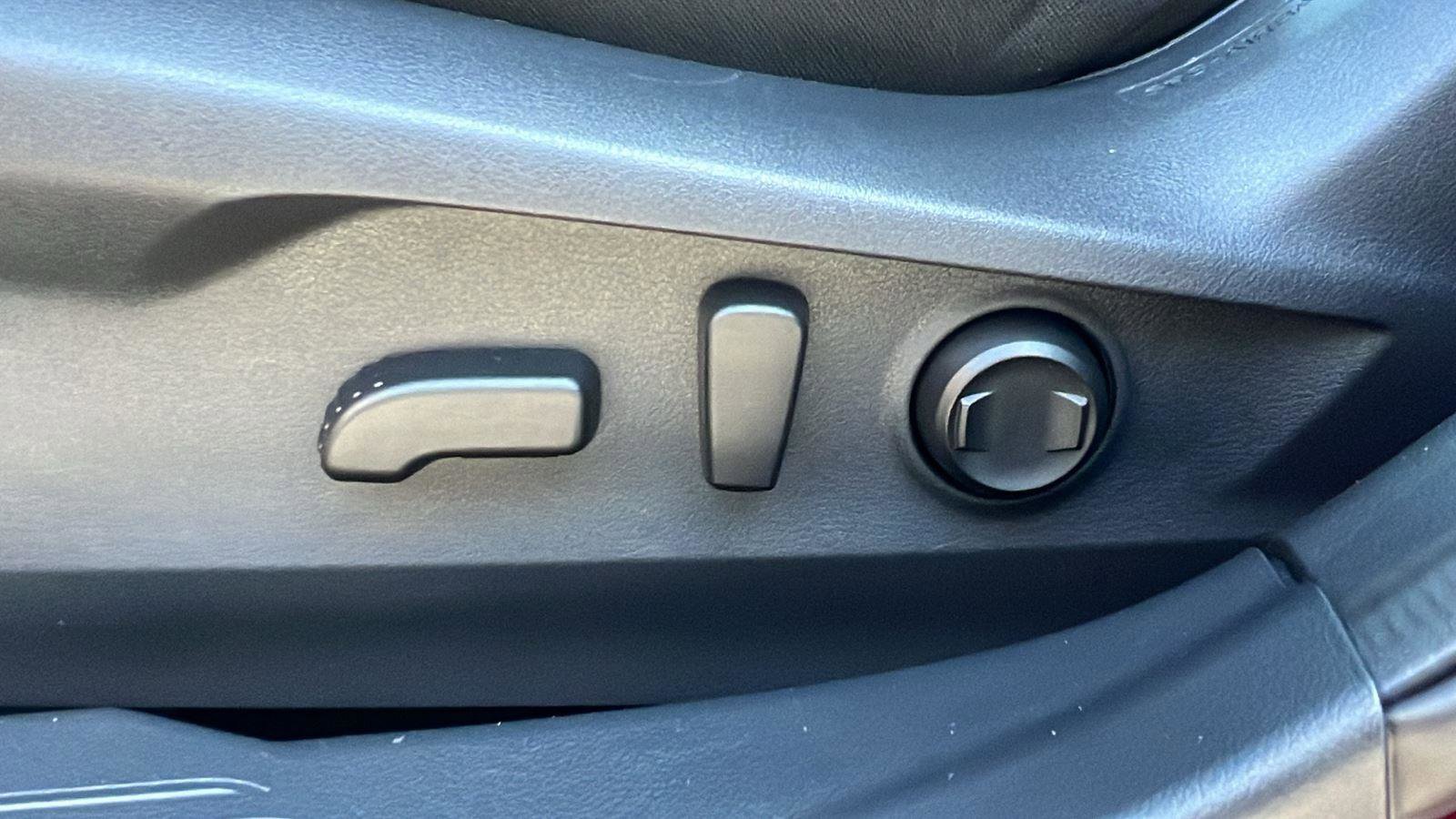 Certified 2025 Subaru Outback Premium image 11