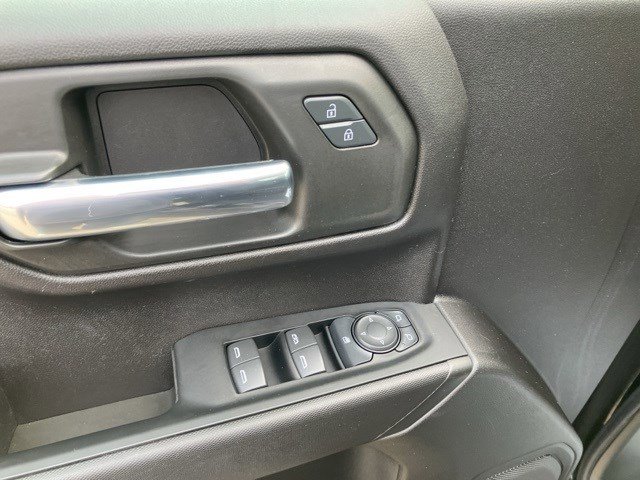 Used 2024 Chevrolet Silverado 1500 Custom w/ LPO, Dark Essentials Package image 11