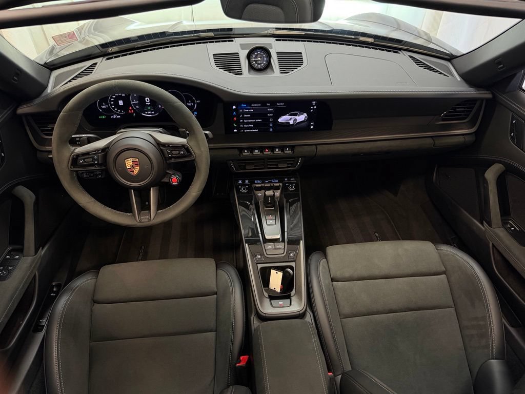 Used 2025 Porsche 911 Targa 4 GTS AWD/4WD image 12