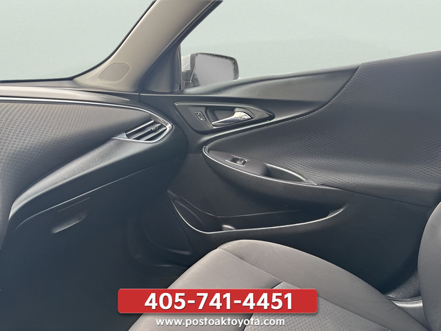 Used 2018 Chevrolet Malibu LT FWD image 12